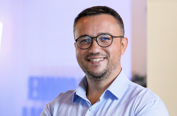 Mert Akay